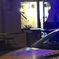 Prvi snimak sa mesta ubistva u Novom Sadu! Prevrnute stolice, policija blokirala kraj: Sve se odigralo ispred kafića (video)