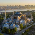 Stravičan zemljotres pogodio Istanbul! Tresu se zgrade, ljudi istrčavaju na ulice! (foto/video)