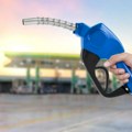 Ако видите цистерну на пумпи, само продужите даље: Никад не сипајте гориво док траје истакање из камиона