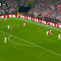 Majstorija fudbalera Aston vile: Tilemans iz voleja doneo prednost engleskom klubu!