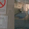 Šta se krije iza najlon zavese na balkonu Skupštine Kragujevca (VIDEO)