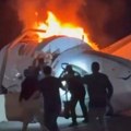 Avion se srušio na auto-put u Teksasu: Ljudi razbijali prozore da bi spasili putnike, poginula jedna osoba (video)