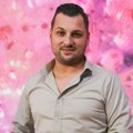 Sa 16 godina snimio megahit od kojeg i danas hrani šestoro dece! Pevač već 20 godina živi od jedne pesme