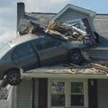 Amerika i nesreće: Automobilom uleteo u drugi sprat kuće u Pensilvaniji