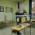 Počelo glasanje i u Novom Sadu: Na 212 biračka mesta glasaće 337.290 građana
