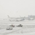 Prva slika avionske nesreće u Torontu: Letelica se prevrnula, ima povređenih