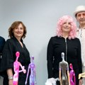U galeriji “Sanjaj” otvorena izložba skulptura Jelene Kršić “Izlečište – Revivarium”