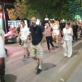 Blokada u Vranju – Osmi dan protesta: Građani potpuno obustavili saobraćaj u glavnoj ulici