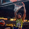 Fenerbahče slavio "stotkom" pred Zvezdu - Šarunas brine zbog povrede