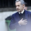 Sarkozi piše knjigu o danima u zatvoru
