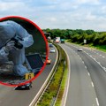 Pronađeno telo bez glave pored auto-puta! Posle odsečenih ruku novo horor otkriće: Traga se za ljudima iz sivog automobila…