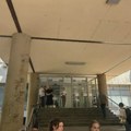Hemijski fakultet u toku noći u potpunosti vandalizovan: Skandalozne ćaci poruke ispisane na zgradi VIDEO