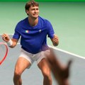 Finalista Rolan Garosa umalo prošao kao Đoković: Magični preokret šestog tenisera sveta sa 0:2 na 3:2