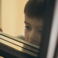 (Foto/video) užas iza vrata porodične kuće Roditelji držali decu 4 godine zatvorenu zbog straha od korone zatečeni u…