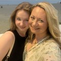 Devojčica (17) srušila se pred celim odeljenjem i "umrla"! Lekar je uveravao da nije ništa ozbiljno, a onda se desio horor u…