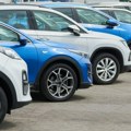 Cene polovnih automobila rastu, ali električni modeli sve brže gube vrednost