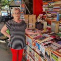 Radmila drži jedan od omiljenih štandova na Žitnom trgu: Polovne knjige kao najbolji prijatelji
