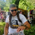 Zmije nisu strašne: Filip iz Doljevca živi sa deset zmija i kaže da su kao domaće životinje [VIDEO]