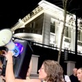 Građani ispred vile u kojoj živi Ana Brnabić, prethodno bili ispred TV Pink