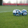 Potpuni haos! Trener davio sudiju (17), navijači i fudbaleri u centru makljaže: Arbitar završio u bolnici