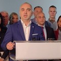 Odbornik Tanović iz kragujevačkog POKS-a primorao vlast u Kragujevcu da oda poštu nastradalima u Novom Sadu na sednici…