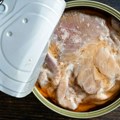 Šok u laboratoriji: Otvorili konzerve stare 40 godina, a umesto pokvarene ribe pronašli neverovatnu stvar