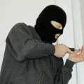 Kako da ne postanete meta provalnika: Sitne promene oko kuće mogu otkriti koliko ste laka meta provalnicima