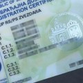 Čuvate saobraćajnu u autu? Ako ga ukradu, osiguranje može da vas ostavi bez dinara, a lopovu ste maksimalno olakšali.