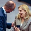 Mercovo malo-veliko tumbanje kabineta