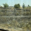 Dim i dalje kod pruge Beograd–Novi Sad: Pogledajte snimke nakon požara koji je sinoć izbio FOTO