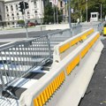 SRCE: Ko i zašto betonskim blokovima štiti pristalice vlasti na beogradskom Trgu Nikole Pašića?