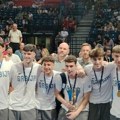 Klinci dočekani kao "veliki" pred meč Srbije i Slovenije u Areni: Doneli i pehar pred navijače