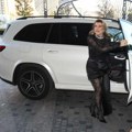 Viki Miljković i Taške sinu slave punoletstvo! Ponosni roditelji stigli na zabavu u Beogradu na vodi! Pevačica grmi kako…