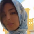 Đina Džinović obilazi manastire: Harisova i Melinina ćerka pokrivena od glave do pete - ovakvu je nismo videli