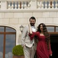 Mirna Košanin predstavila novu pesmu „Vinari“: Filmski spot koji budi uspomene i merak, tu je poznati glumac