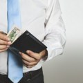 Plate od kojih se vrti u glavi! Ovo je 10 najplaćenijih zanimanja, a na vrhu liste nije ni direktor ni IT stručnjak