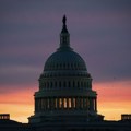 Конгрес спречио блокирање америчке владе неколико сати пре рока