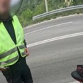 "Tečan" engleski crnogorskog saobraćajca Zaustavio motoristu, a snimku razgovora smeje se ceo region!
