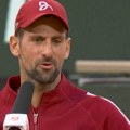 Novak uzeo mikrofon i naterao ceo stadion u delirijum; Zviždali mu tokom meča, a ovim ih je zauvek kupio!