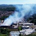 ''Izgledalo je zastrašujuće, plamen i dim su bili tako blizu''! Prve fotografije fabrike nakon stravičnog požara u…