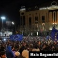 Sigurnosne snage nasilno rastjerale demonstrante u Tbilisiju, napadnut novinar RSE