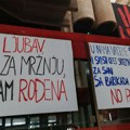 Protest podrške učiteljici u "Ribnikaru": "Izložena mobingu" zbog palačinki za studente