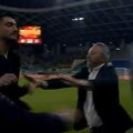 Haos u kupu Slovenije - trener Celja se zaleteo na slavišu stojanovića: Tuča na terenu i opšti metež!