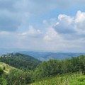 Danas promenljivo oblačno sa dužim sunčanim intervalima,krajem dana kiša