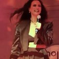 Milica Pavlović nastupila na pokretnoj bini a da nije znala: Njena reakcija nakon dramatičnog trenutka je hit!