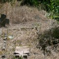 Uspavano srpsko selo postaje svetski poznato! Odatle je vampir, a ova pojava na grobu je i danas misterija