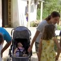 Humanost na delu: Sedmočlana porodica Leškov nije mogla da plaća kiriju, sad dobija novu kuću