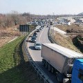 Spremite se za haos na putevima: Najavljene ogromne gužve u saobraćaju za vikend