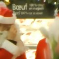 (Video) Deda mrazovi i vilenjaci opljačkali prodavnicu, pa hranu podelili siromašnima: "Marketi koriste inflaciju kao izgovor…