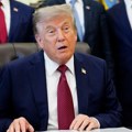 Трамп о Леброну Џејмсу: Можда је расиста, мој избор је Мајкл Џордан